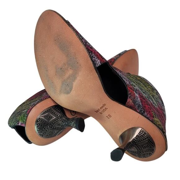 Cydwoq  Boomerang Heel - Picture 7 of 8